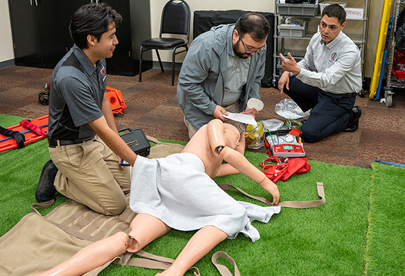 UIW students learning using a mannequin 