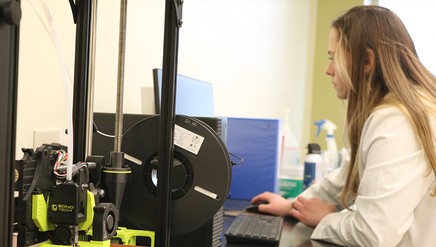 Erin Kraus in the lab