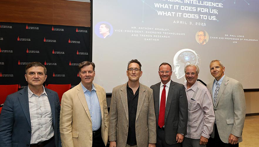 speaker with leadership attendees