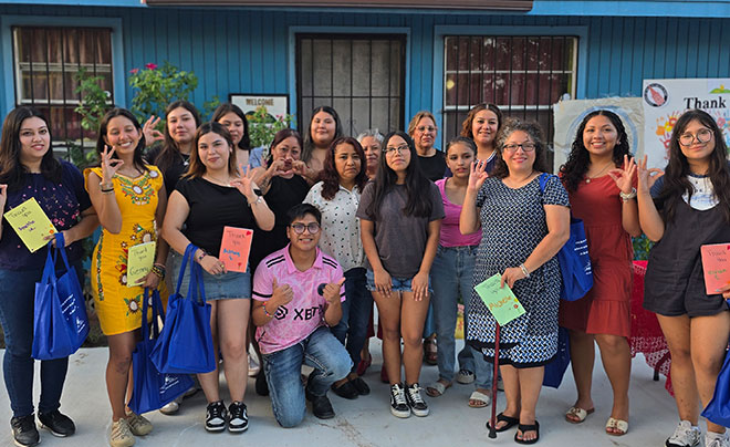 UIW students at ARISE Muñiz