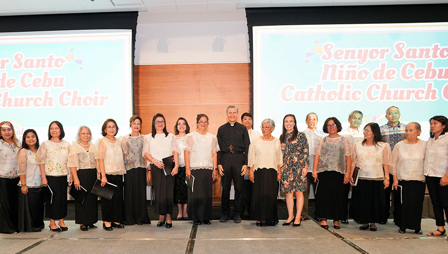 Archbishop Gustavo Garcia-Siller, archbishop of the Archdiocese of San Antonio, and San Antonio’s 69th Mayor Gina Ortiz Jones with choir