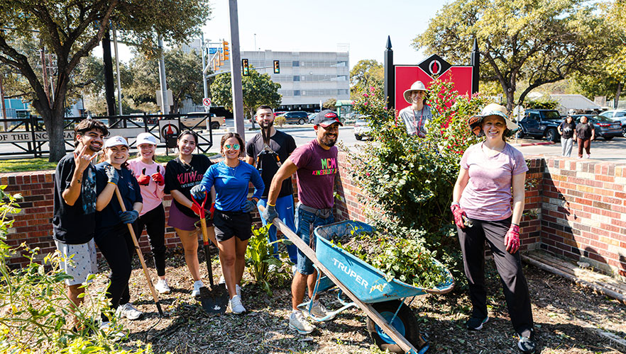 Volunteers planting