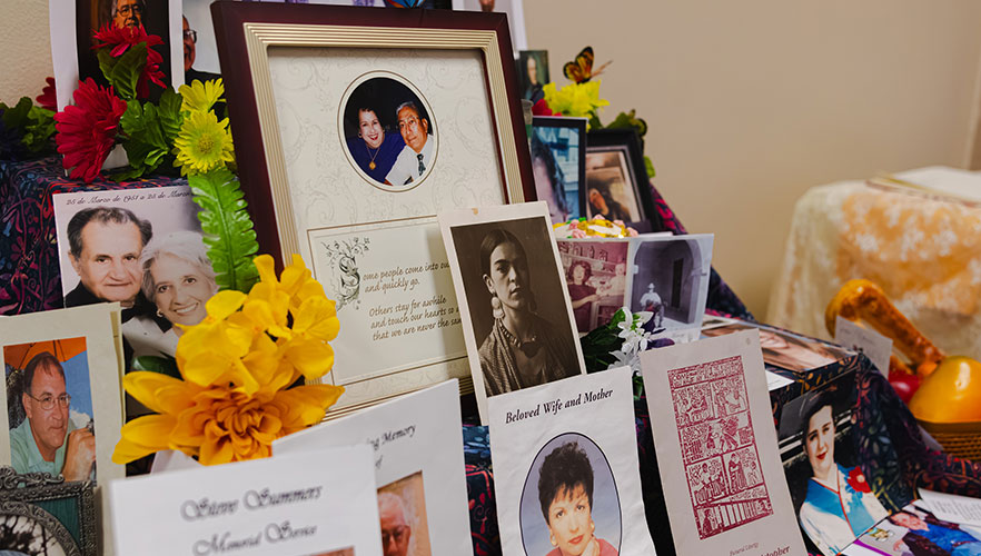 Ofrenda in Our Lady's Chapel
