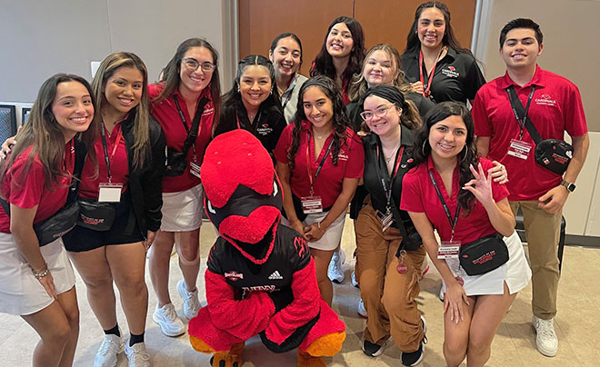Orientation team with Red the Cardinal
