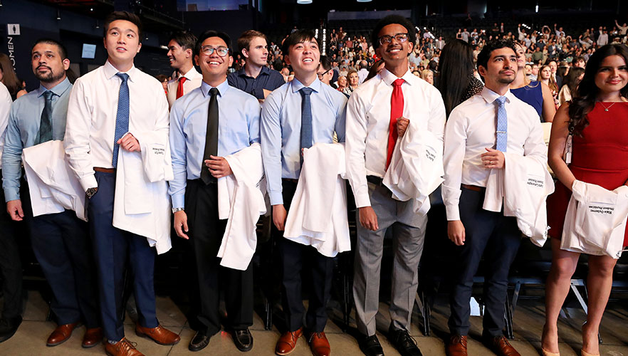 Students at SOM White Coat Ceremony